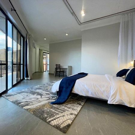 Iman Hotel Isiolo Екстер'єр фото