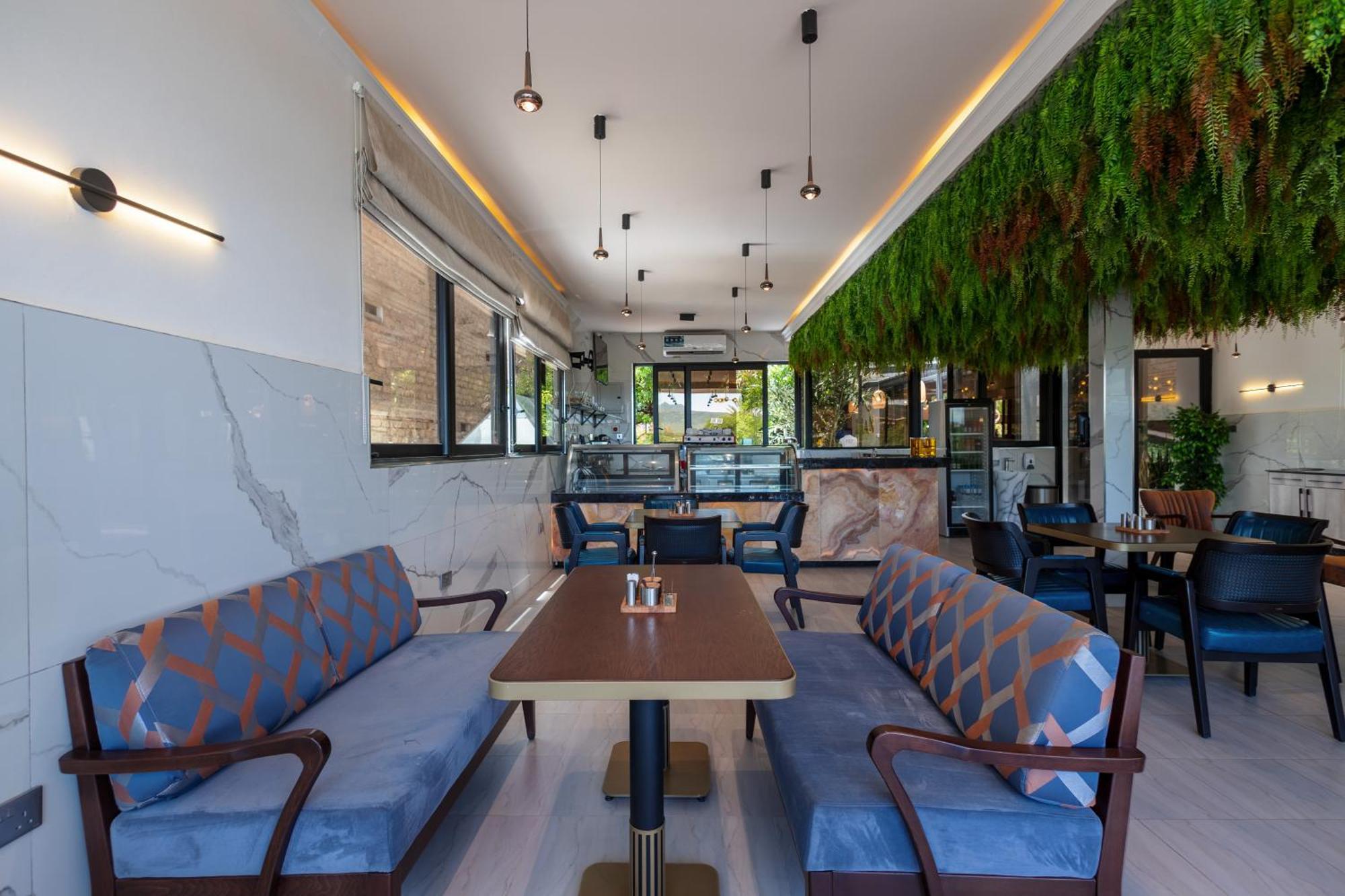 Iman Hotel Isiolo Екстер'єр фото