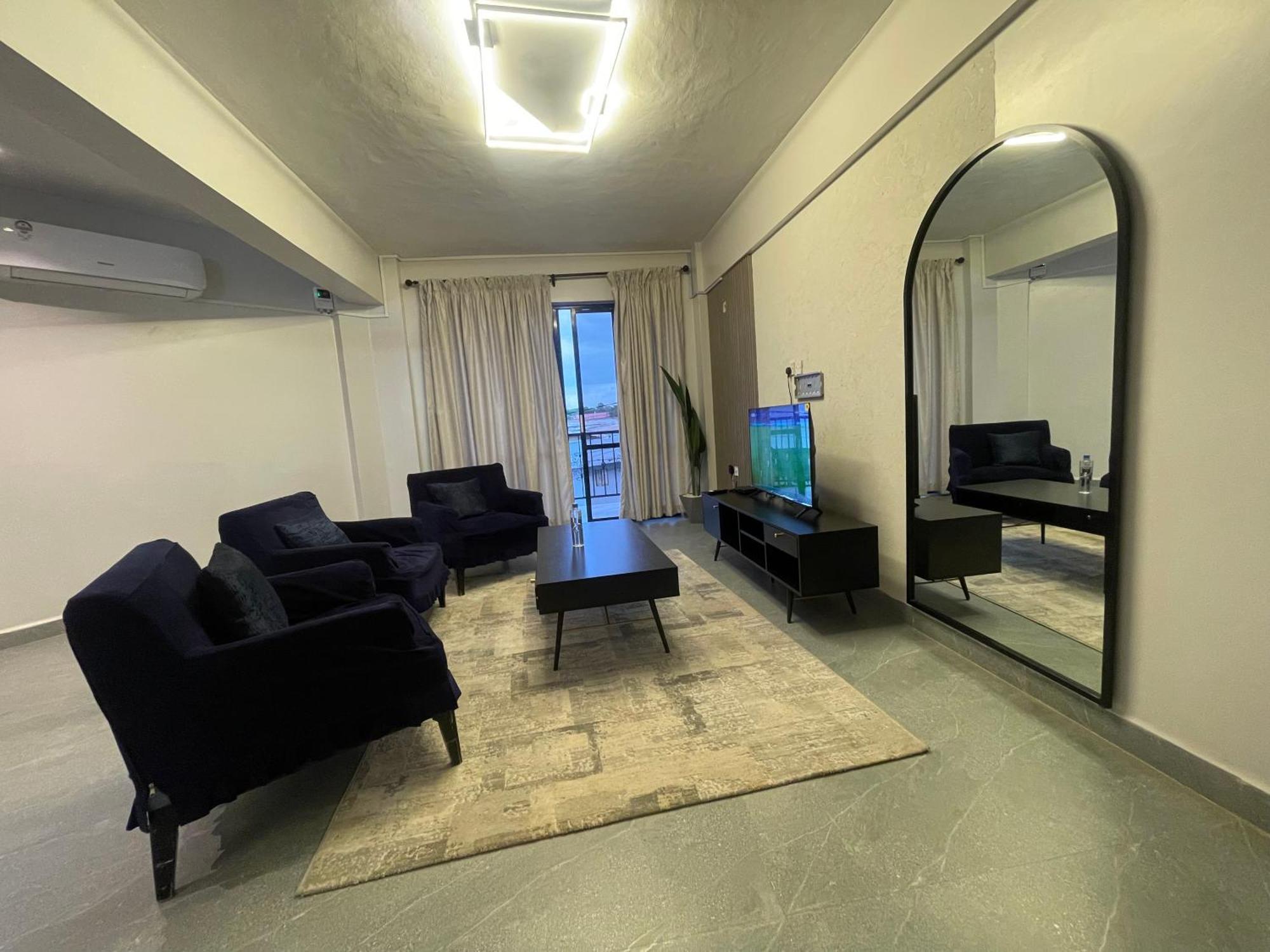 Iman Hotel Isiolo Екстер'єр фото