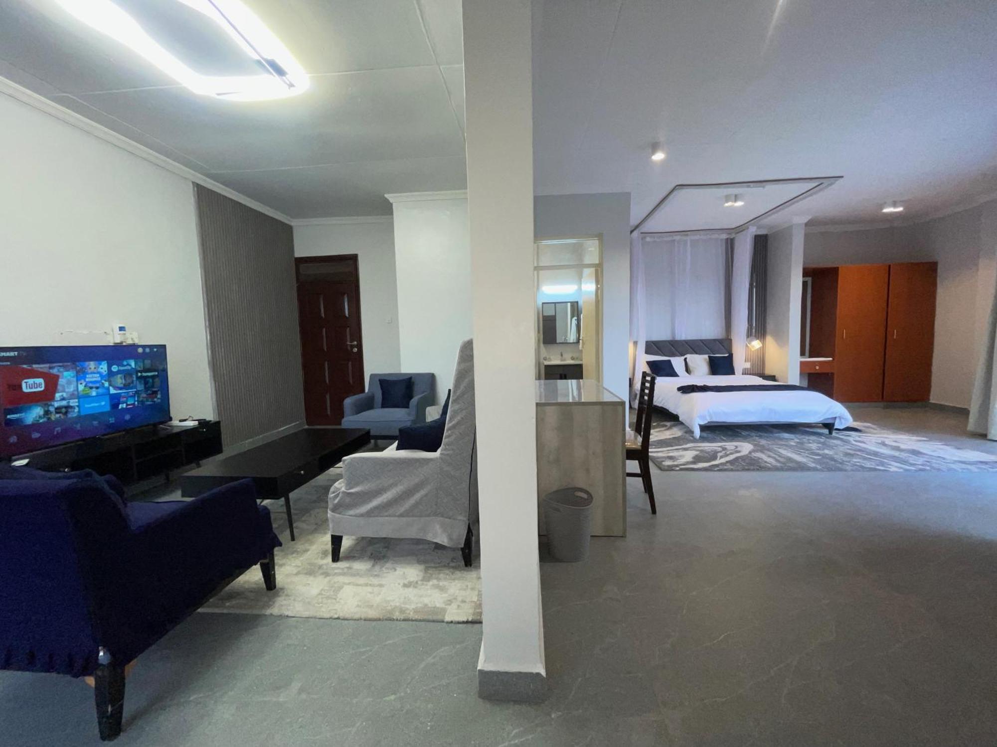 Iman Hotel Isiolo Екстер'єр фото