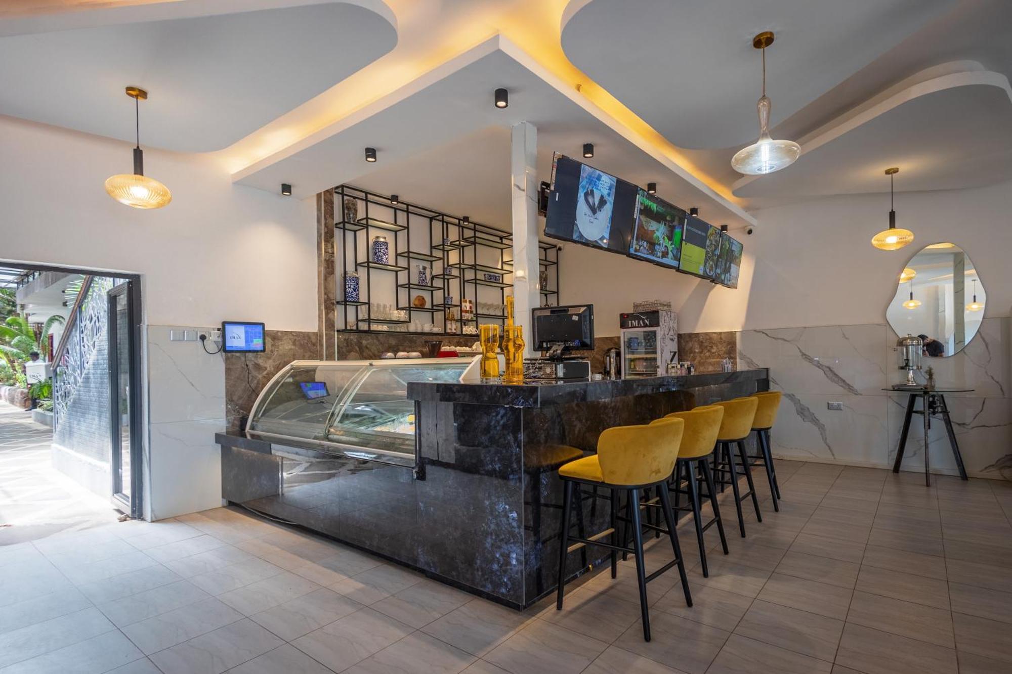 Iman Hotel Isiolo Екстер'єр фото
