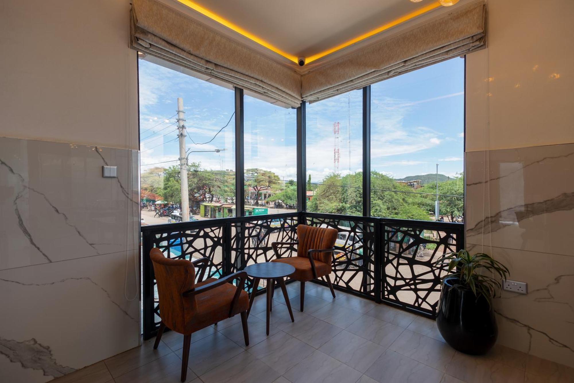 Iman Hotel Isiolo Екстер'єр фото